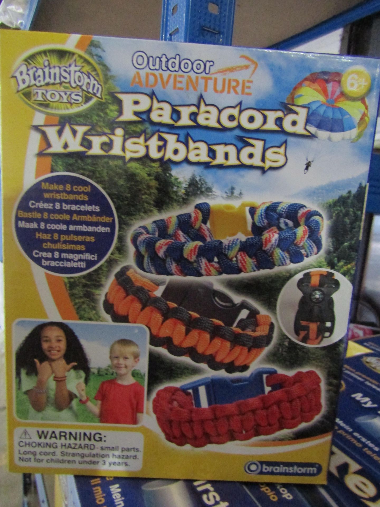 Brainstorm Paracord Wristbands ( Make 8 Cool Wristbands )New & Boxed