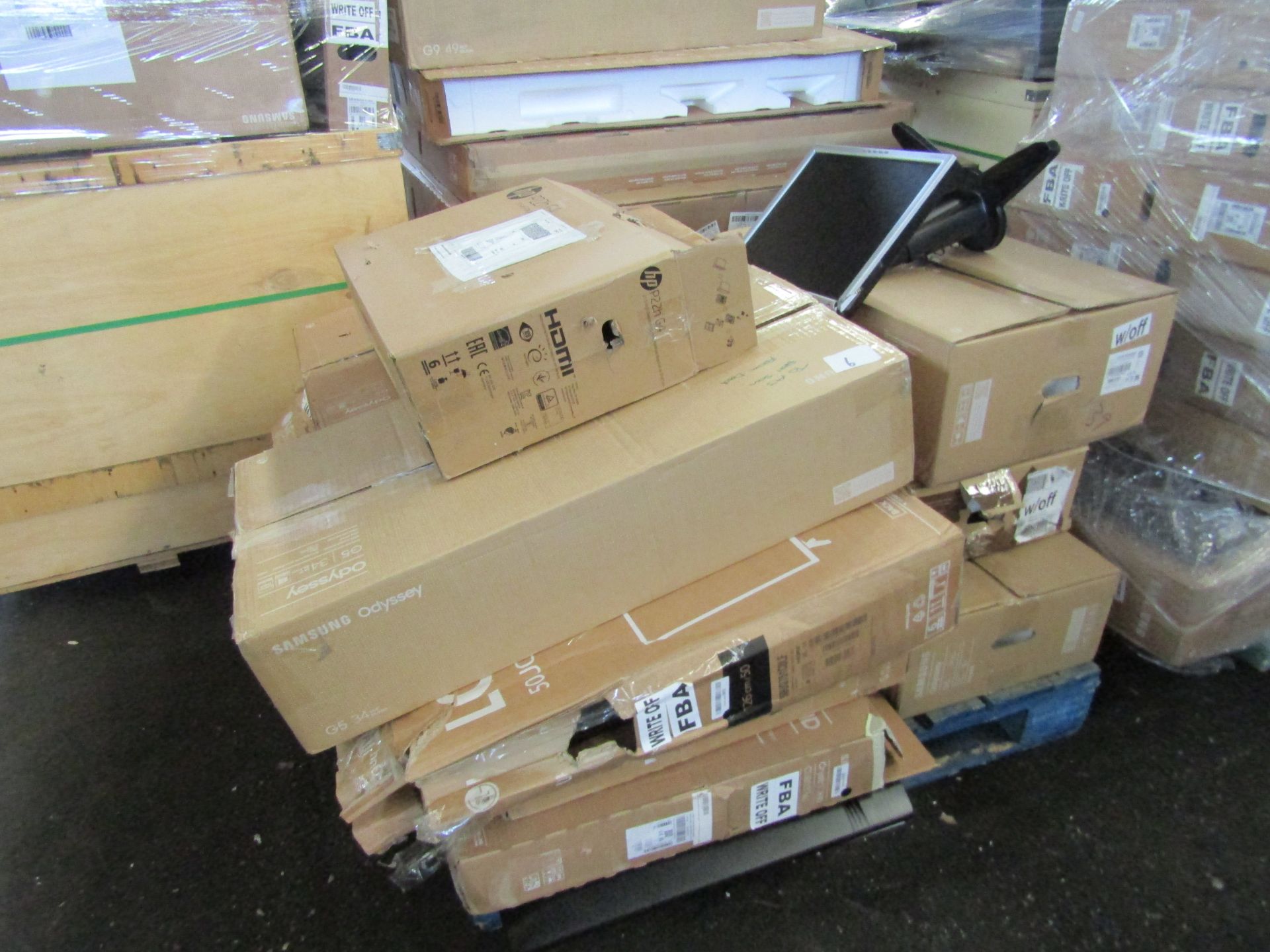 Pallet of Approx 10 Samsung & LG Smashed screen/frame/faulty TV & Monitors. Some have remotes/