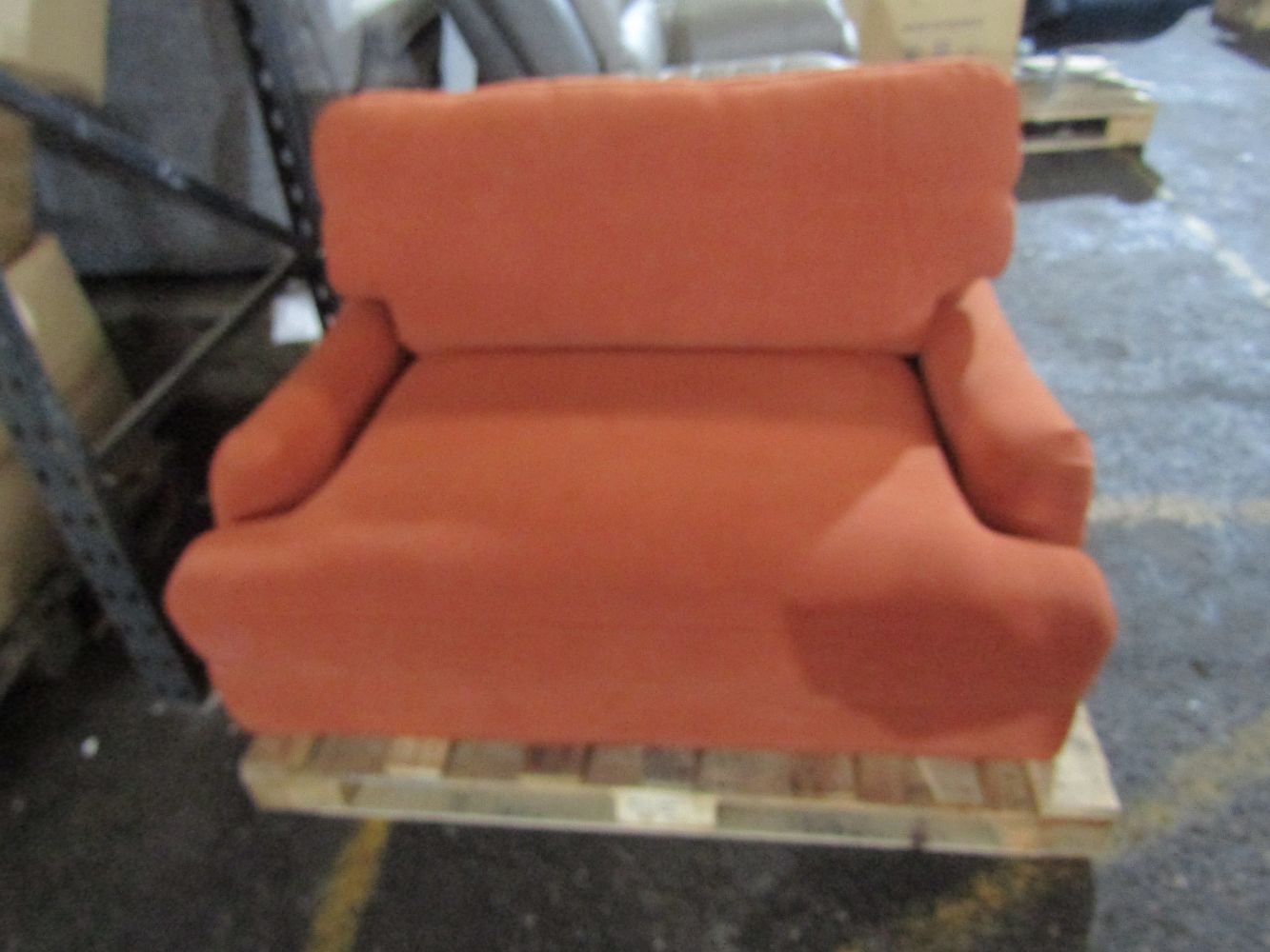 NEW LOTS ADDED ON THURSDAY! - Sofas, Chairs & Pouffes from Stressless, SCS and more
