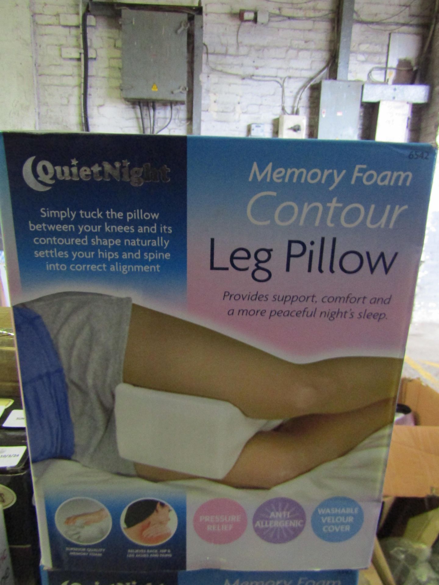 Dreamscape Quietnight Memory Foam Contour Leg Pillow Look Unused & Boxed