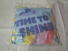 4 X Cushions 15 X 15 " Time To Shine Motif on The Front New & Packaged