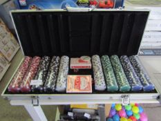 Large Poker Set Game With Metal Carry Case Looks New (See Image)