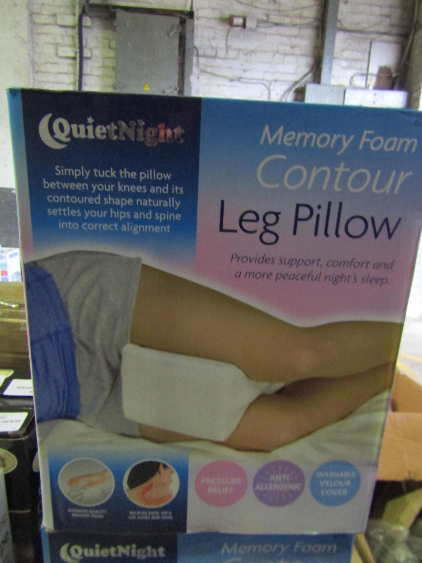 Dreamscape Quietnight Memory Foam Contour Leg Pillow Look Unused & Boxed