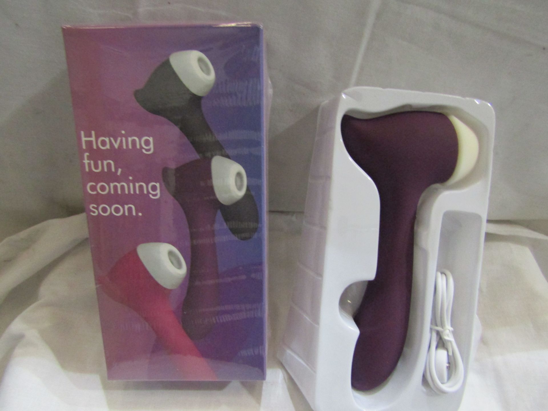 Vibration Dual Sex Toy With Clitroal Sucker - New.