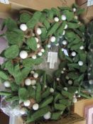 Felted Wool Mistletoe Wreath - Large - New. (DR622)