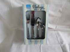 Amefa - Vintage 16-Piece Cutlery Set - Looks In Good Condition & Boxed.