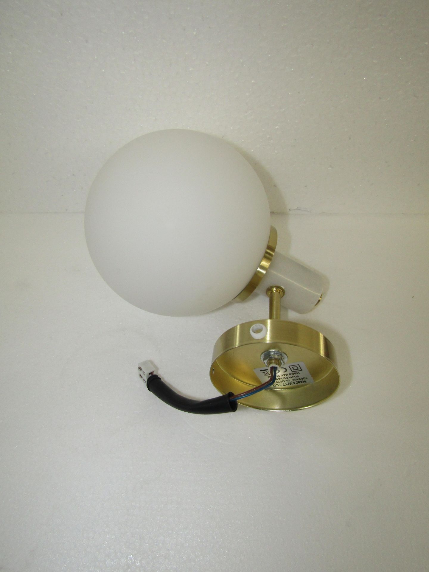 Heals Globe Wall Light White 52501 RRP 99 RRP 99About the Product(s)Condition of LotGood - Image 2 of 2