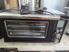 Sage - Toaster Oven / SOV860 BTRUKM - Item Powers On, However Needs Deep Clean.