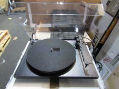 PROJ-PRIMARY-E-BLK Turntable ( PLU 403780 ) - Powers on and displays a picture, we havent tried