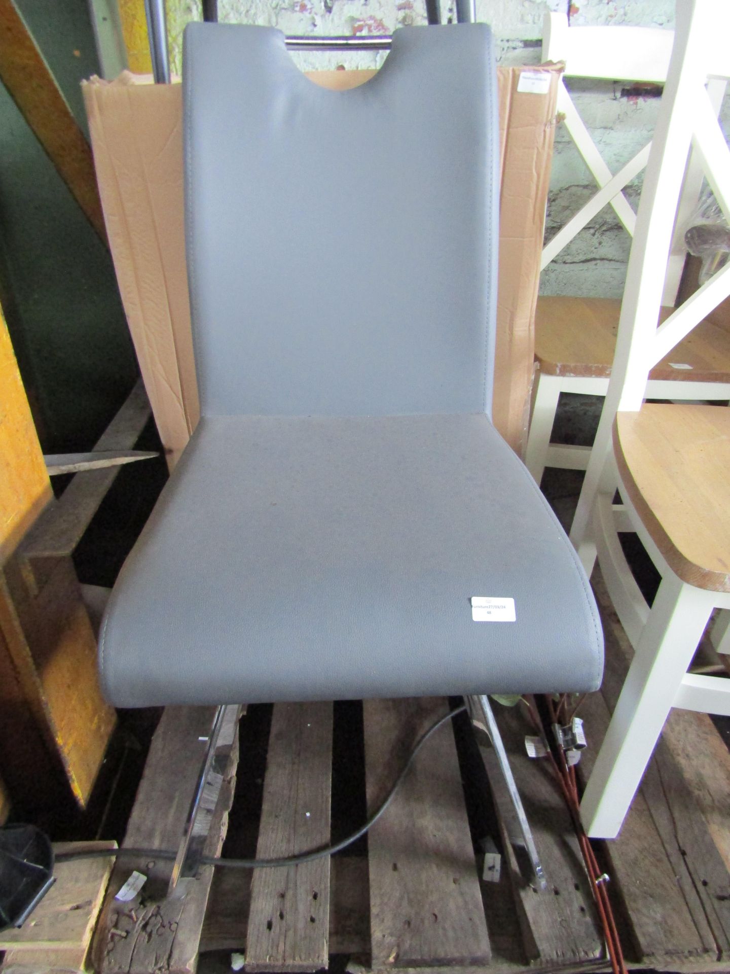 Scs Vidal Swivel Leather Dining Chair - Fairly Good Condition Just Abit Dirty.