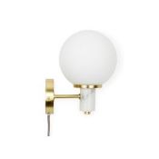 Heals Globe Wall Light White 52501 RRP 99 RRP 99 About the Product(s) Condition of Lot Good