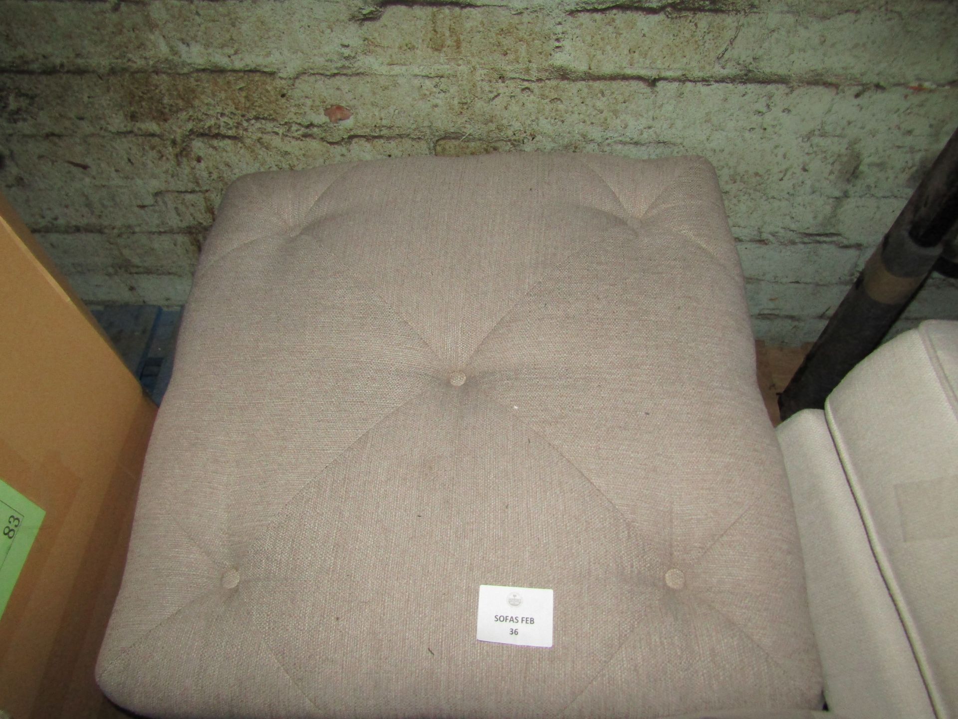 SCS Abbey Buttoned Footstool Cotswald Oyster Oak Wood RRP 459About the Product(s)Abbey Buttoned - Image 2 of 2