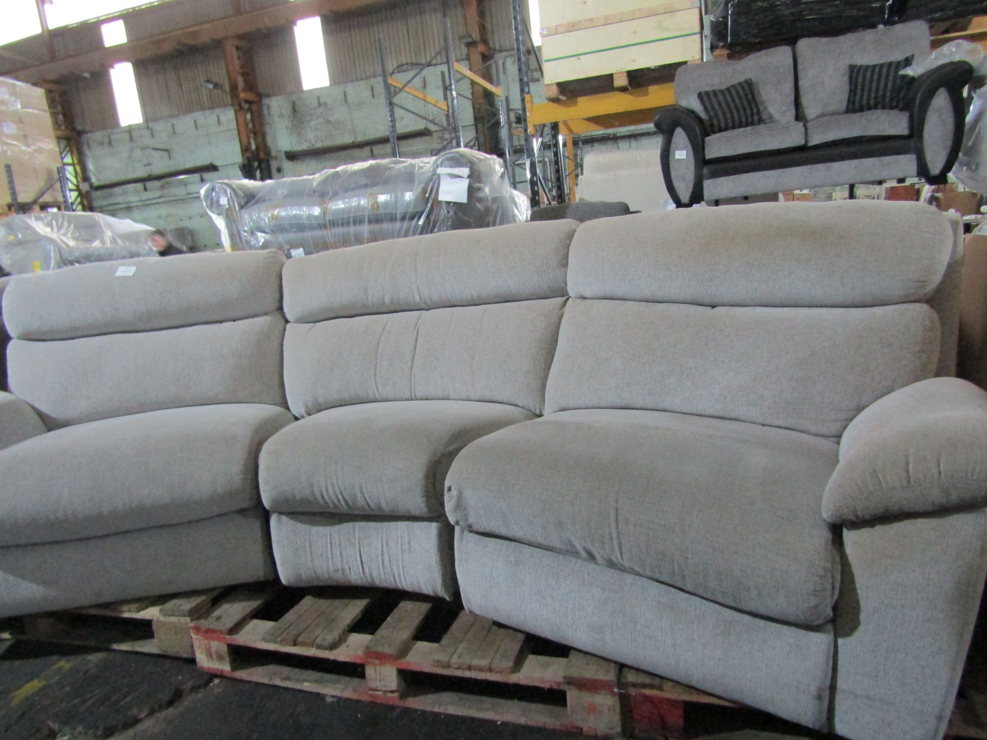 Cloud 4 Seater Curved Sofa in Cloud Collection Silver No Wood RRP 1349About the Product(s)Cloud 4 - Image 2 of 2