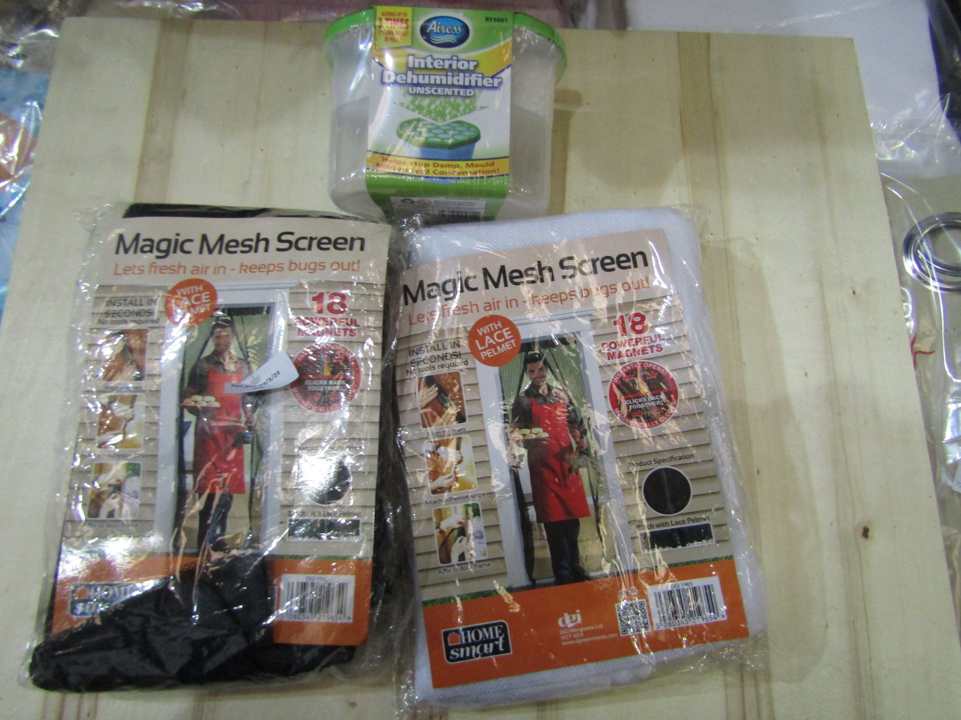 3x Items Being 2x Magic Mesh Screens, 1x Interior Dehumidifier, Unchecked & Packaged.