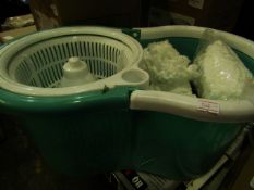 Spin Mob & Bucket, Teal - Good Condition However No Pole.