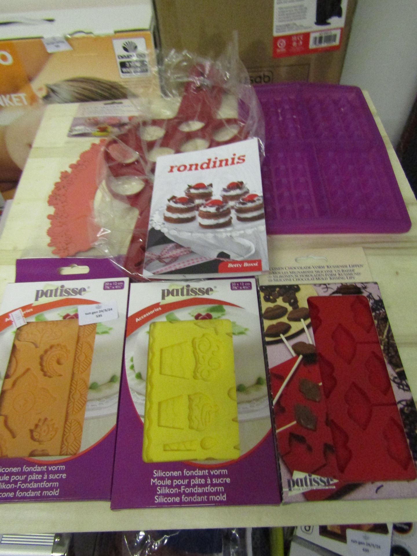 6x Various Cake & Baking Silicone Fondant Molds - Please See Image For Thurther Detail - All Good