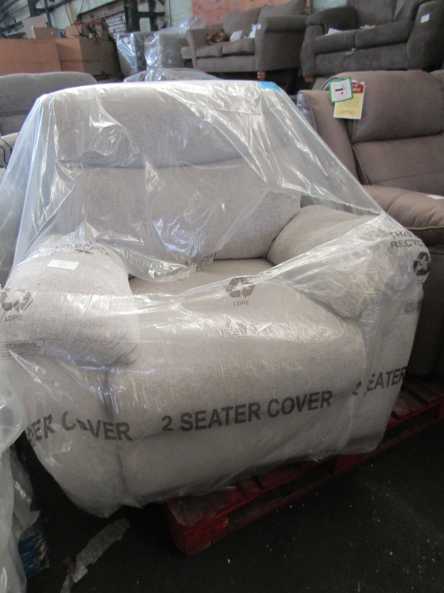 Cloud Manual Recliner Armchair Cloud Plain Silver All Over No Wood2 RRP 600 Cloud Manual Recliner - Image 2 of 2