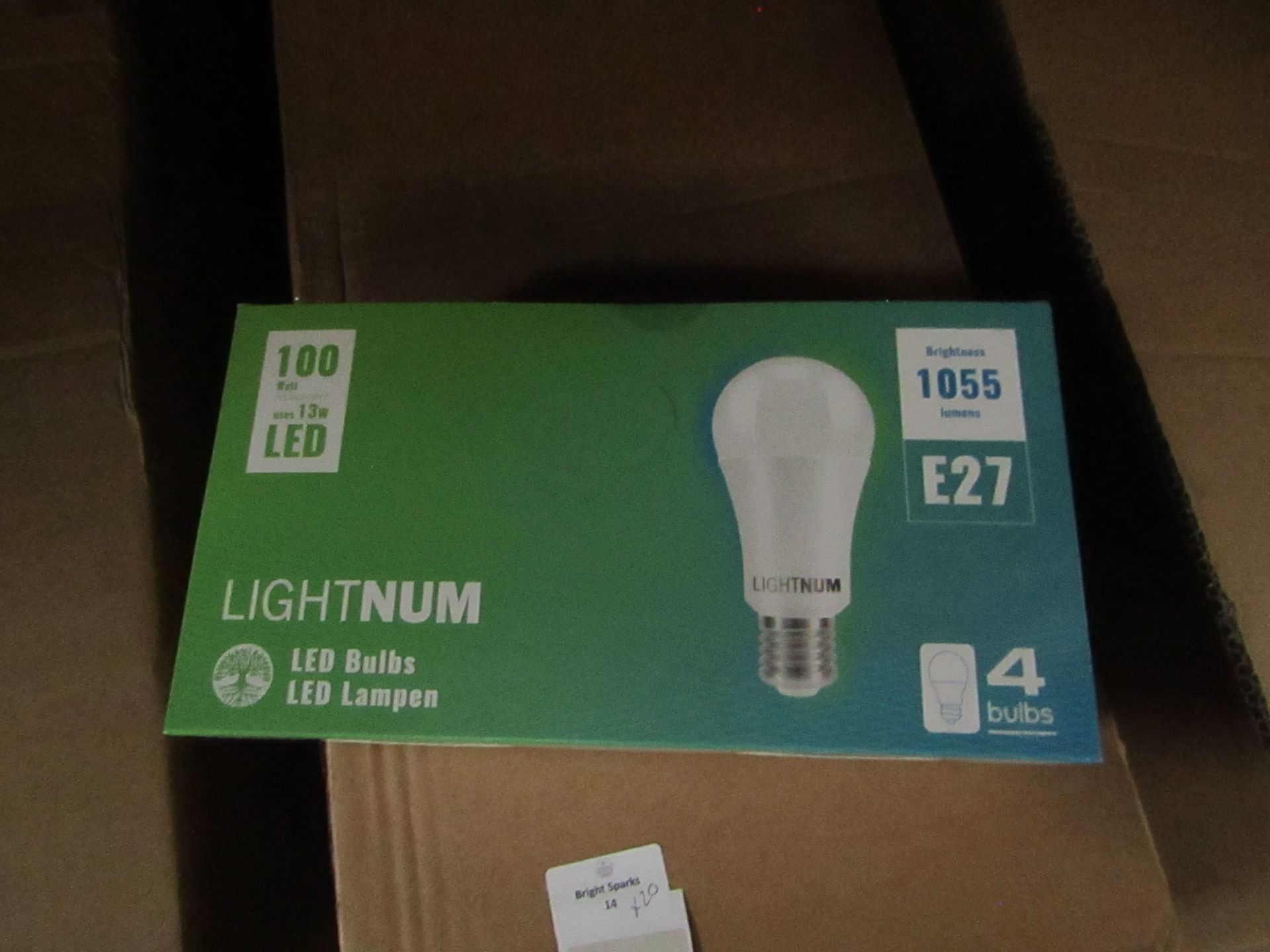 Pack of 4 Lightnum E27 13w LED light bulbs, new and boxed