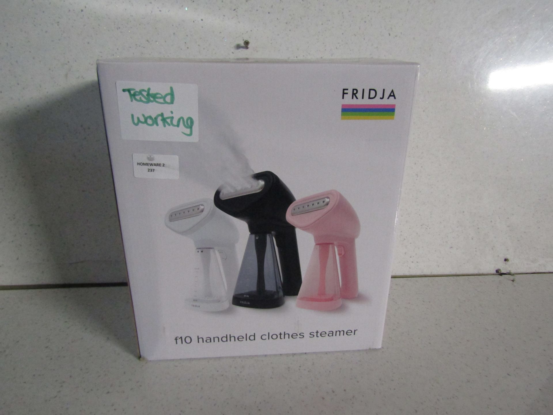 Fridja Handheld Garment Steamer RRP 90About the Product(s)Easy-to-use handheld garment steamer. - Image 2 of 2