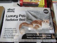 2 X Albert Austin Luxury pet Radiator beds Unchecked & Boxed