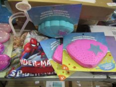 3x Seashell Drenchers, 1x Spiderman Scart, Hat & Gloves Set,