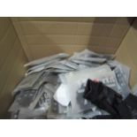 5 X Pairs of Unusex Sports Gloves Black Size L New & Packaged