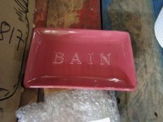 Ceramic Bathroom Soap Dish - Raspberry, 16 x 10 x 3cm (DR727)