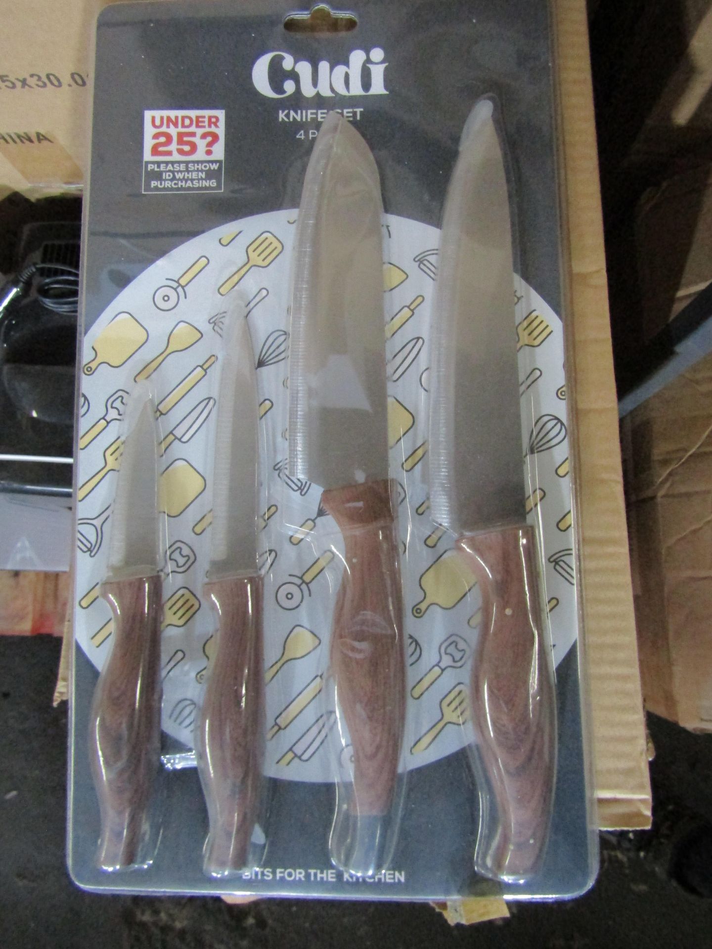 Cudi 4 piece knife set with wood effect handles - New & Still blister Packed - Over 18's Only!