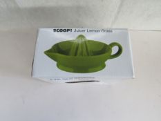 Scoop - Juicer - Colour Picked At Random - New & Boxed.