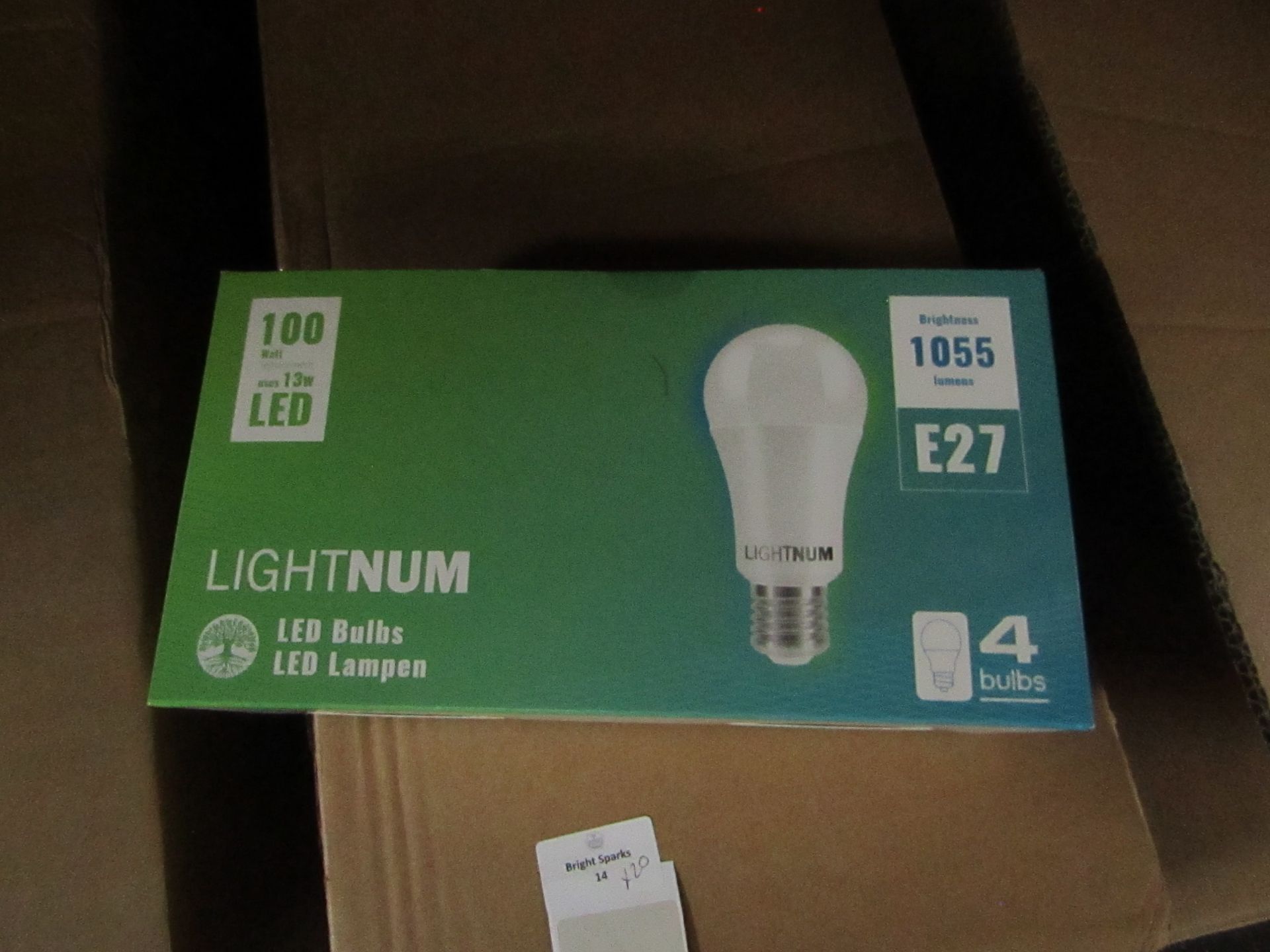 Pack of 4 Lightnum E27 13w LED light bulbs, new and boxed