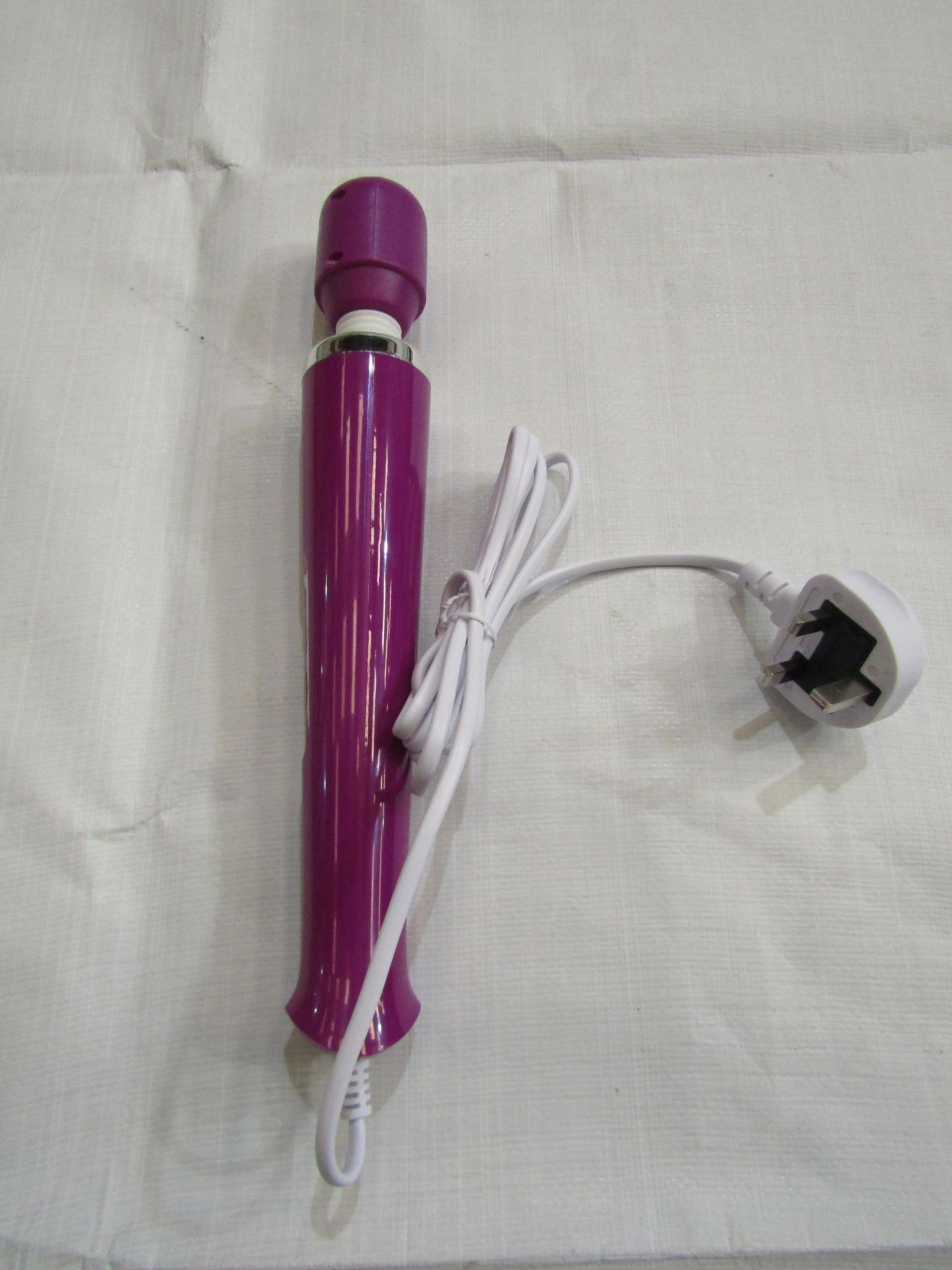 Long Large Wired Vibrator With Heating Function - New & Packaged.