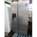 Hisense - American Style 2-Door Fridge Freezer with Ice Cube Dispenser - Item Powers On. Need