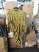 Pallet Containing :(APPROX) 64x Missguided Cold Shoulder Bardot Dress LS Slinky Marble Sizes 8 of