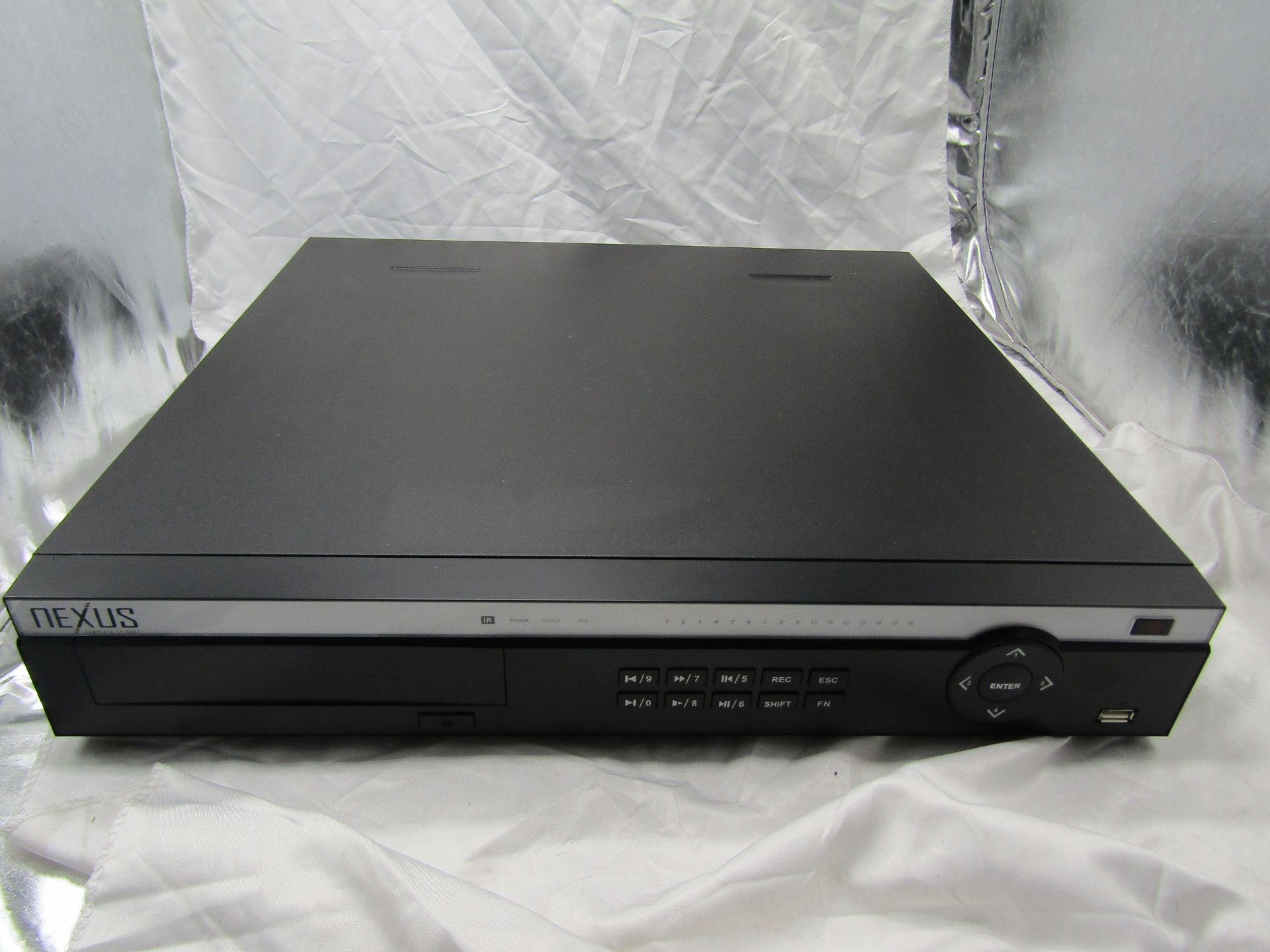 one lot of over 200 items of CCTV and Surveillance equipment, includes DVRs, Cameras, Thermal - Bild 102 aus 104