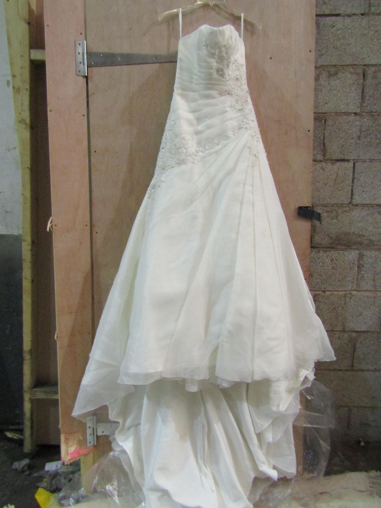 Approx 500 pieces of wedding shop stock to include wedding dresses, mother of the bride, dresses, - Image 59 of 71