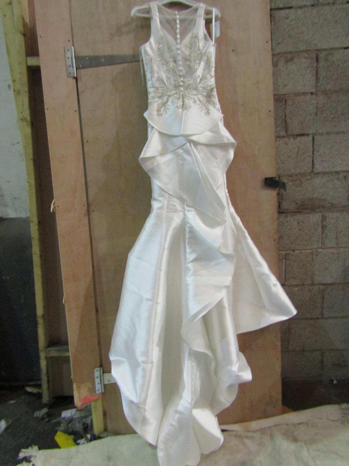 Approx 500 pieces of wedding shop stock to include wedding dresses, mother of the bride, dresses, - Image 58 of 71