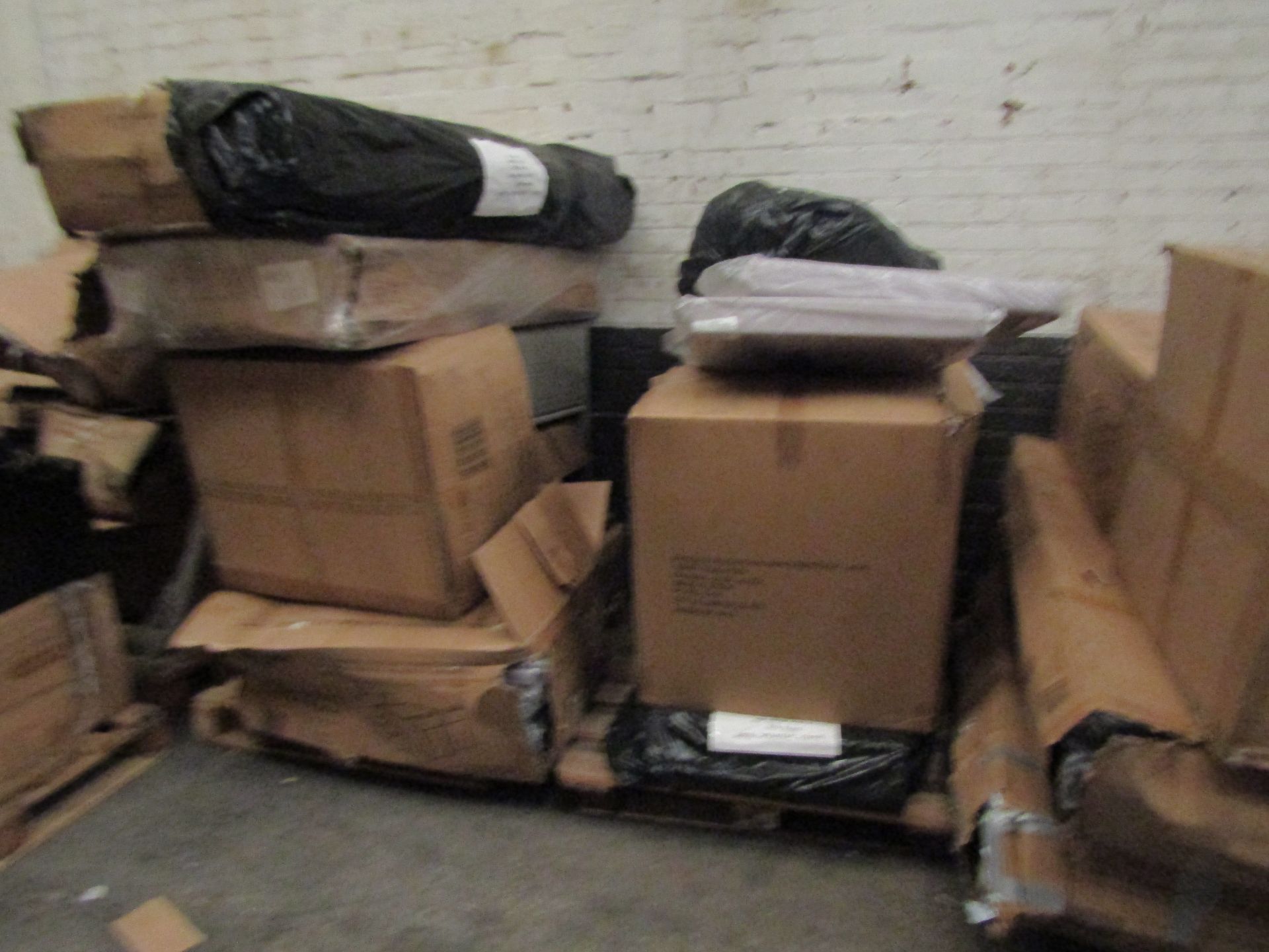 Approx 20 pallets of Mixed rattan parts, these are odd packs to Santorini, Barcelona and Algarve - Image 3 of 16