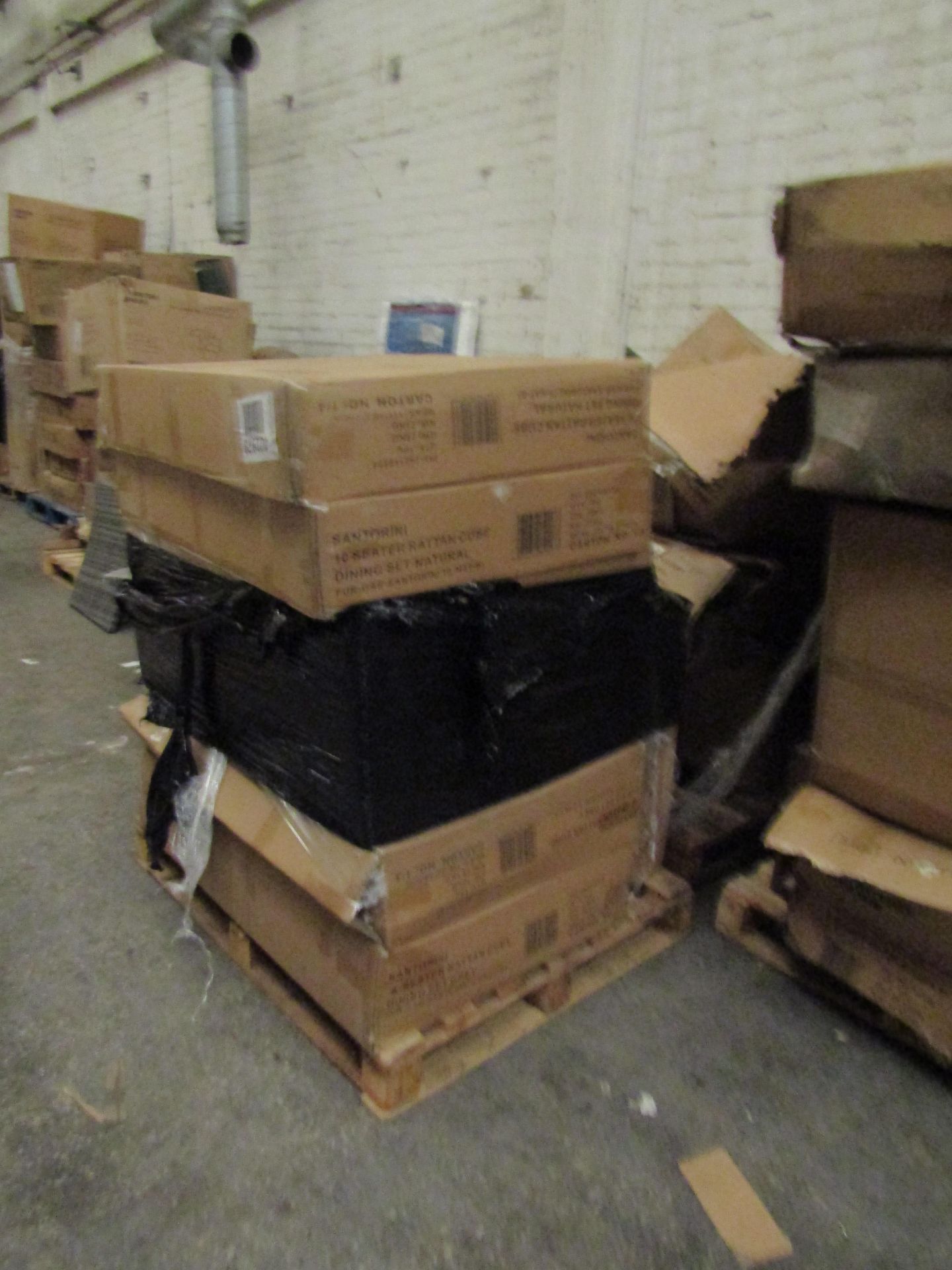 Approx 20 pallets of Mixed rattan parts, these are odd packs to Santorini, Barcelona and Algarve - Image 4 of 16