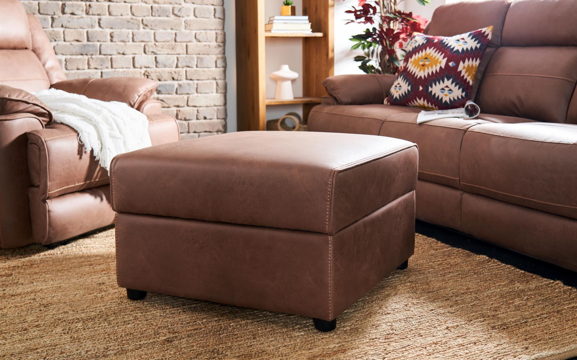 ScS Cassia Storage Footstool Tuscany Brown Self Pipe Self Stitch Black Plastic Feet RRP 559 About - Image 2 of 2