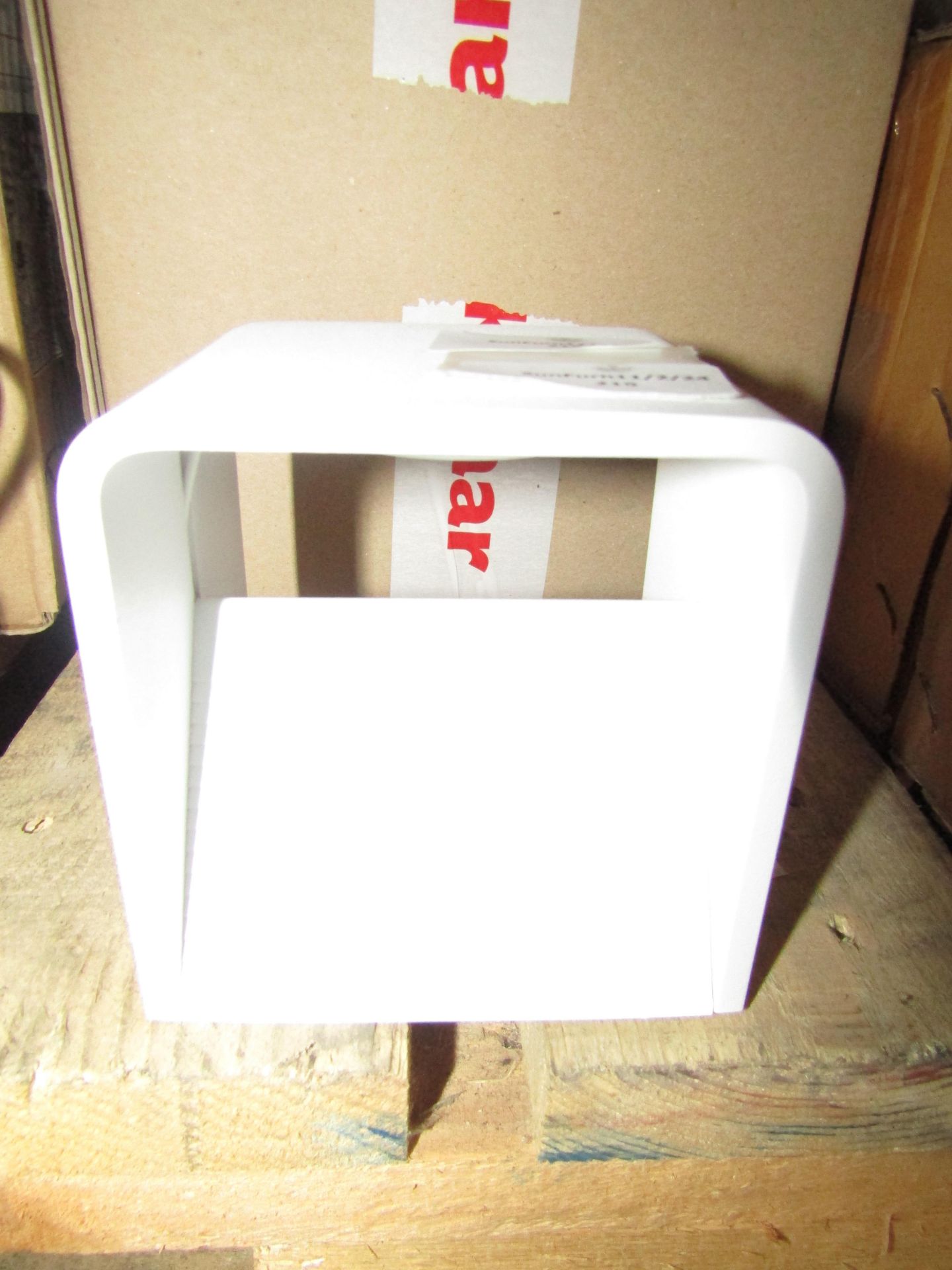 Matt White Box Wall Light. Size: W10 x D10 x H8cm LED Lamp Included - RRP ?72.00 - New & Boxed. (