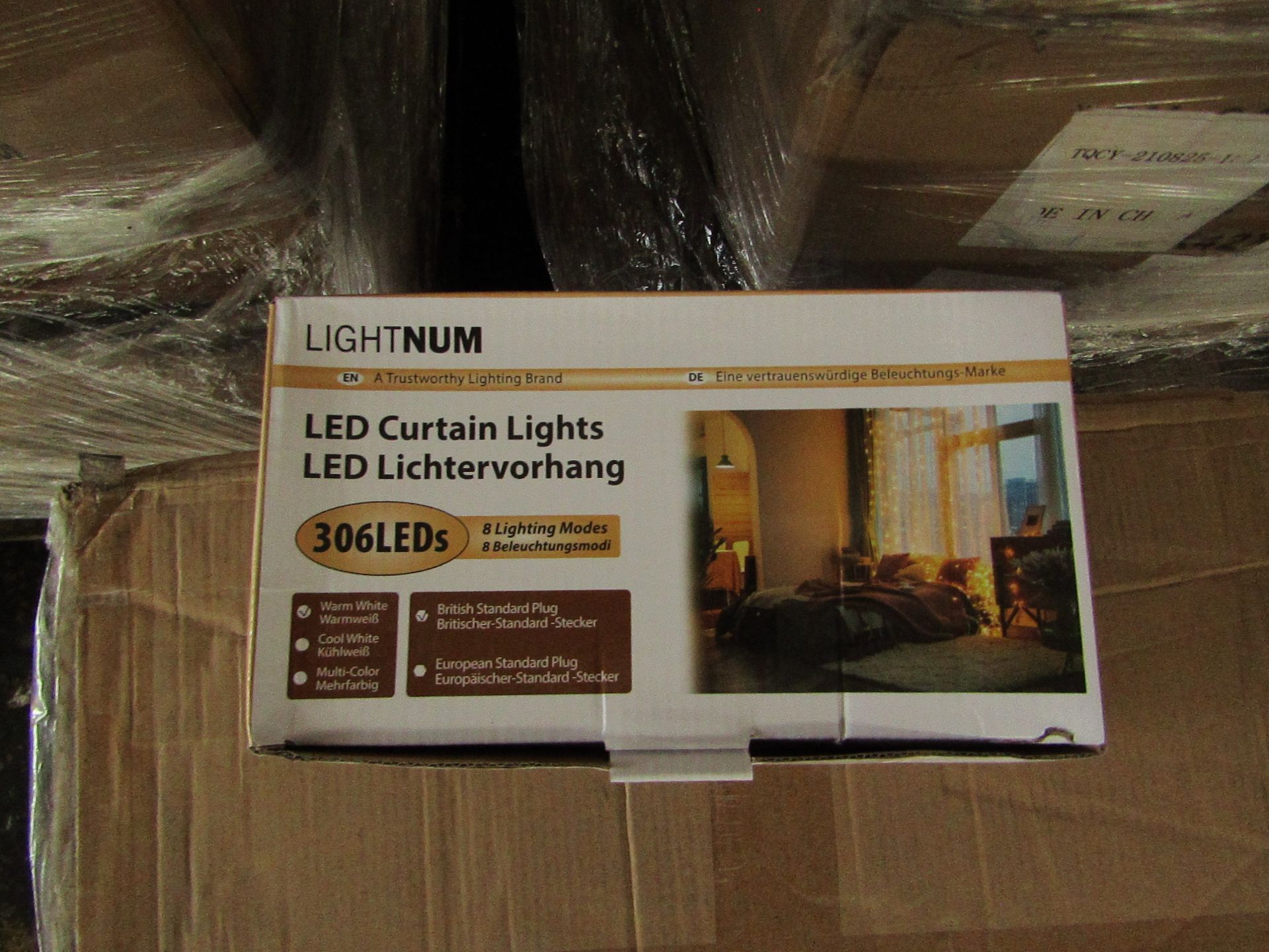 Lightnum LED 3mtr Light curtain with 306 LED and 8 modes, new and boxed.