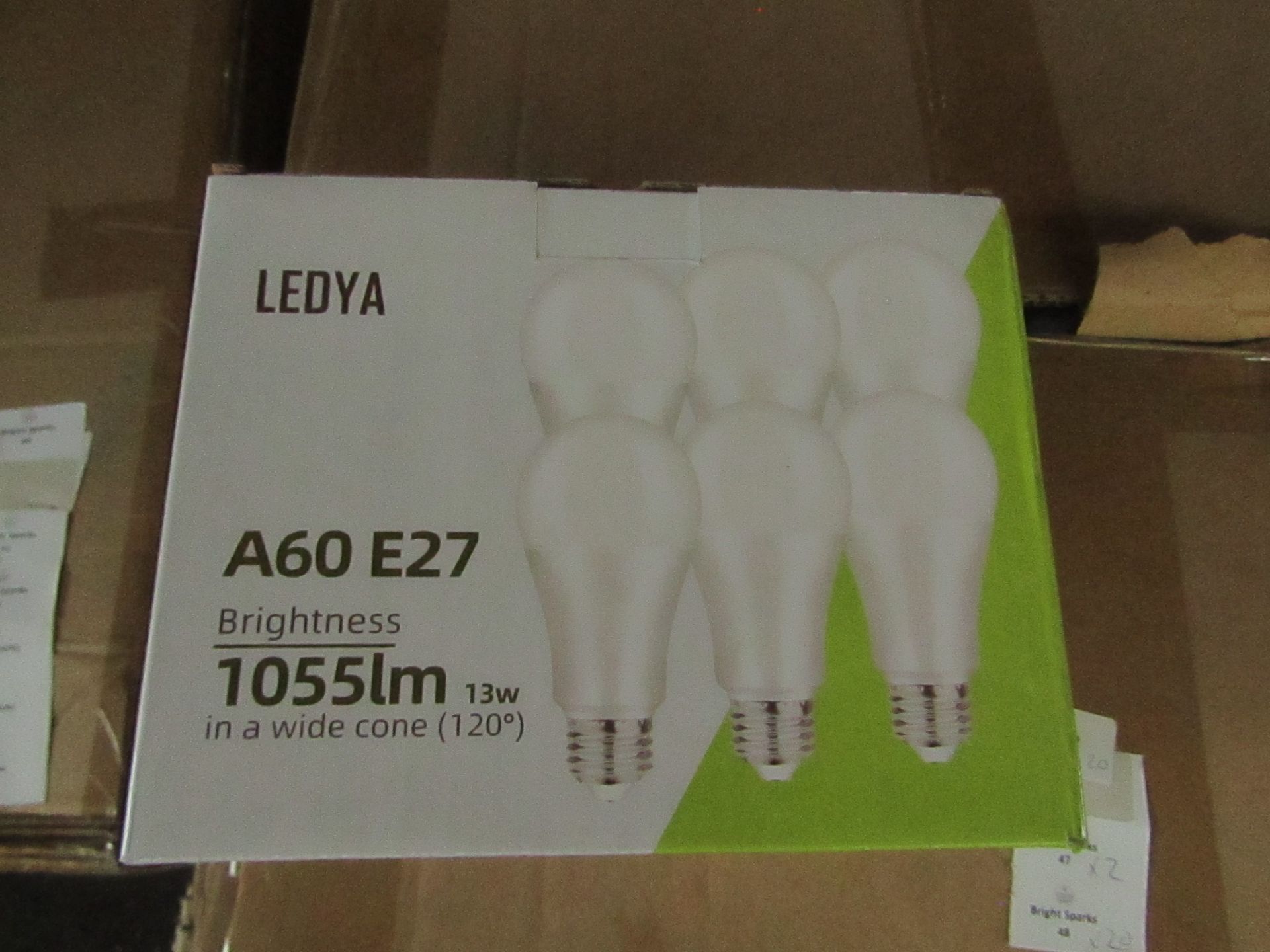 Pack of 6 Ledya A60˜ E27 13w LED light bulbs, new and boxed