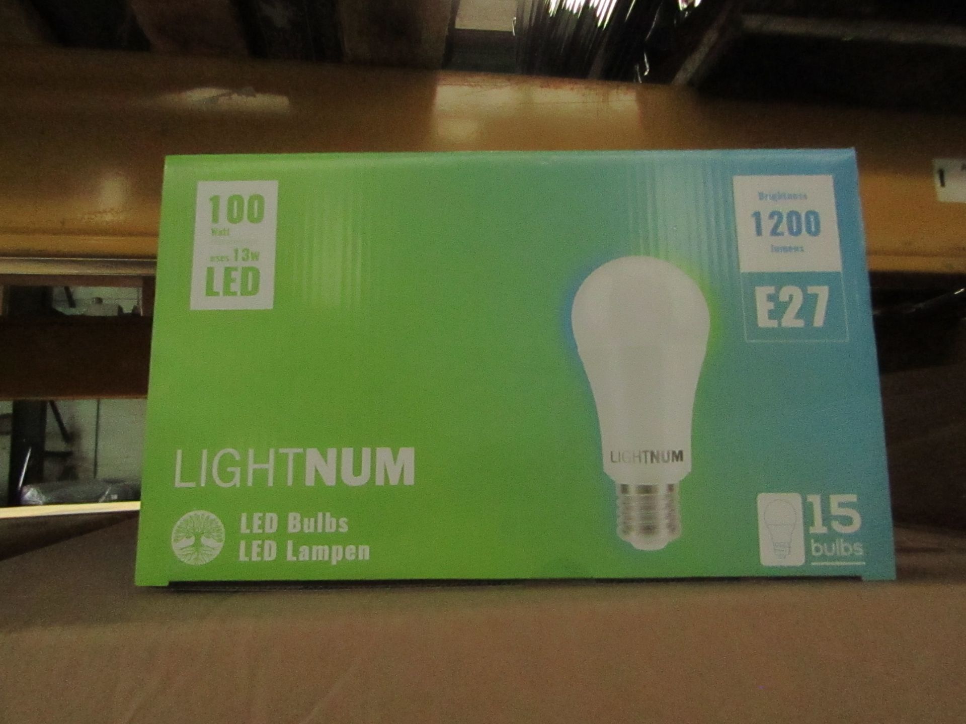 Pack of 15 Lightnum E27 13w LED light bulbs, new and boxed