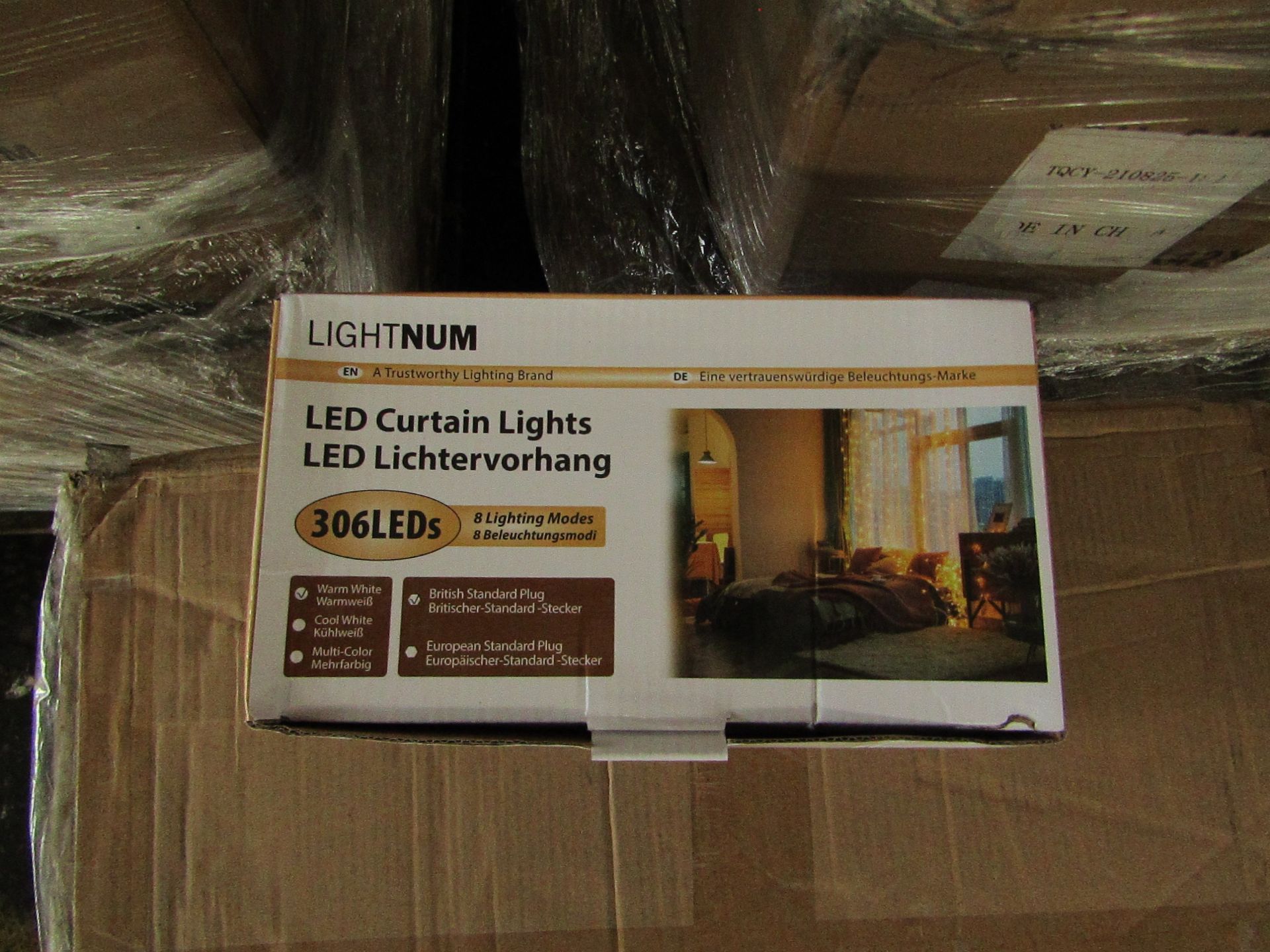 Lightnum LED 3mtr Light curtain with 306 LED and 8 modes, new and boxed.