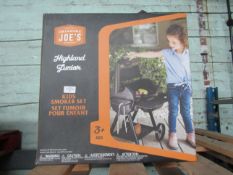 Oklahoma Joe's - Kid's Smoker Set - Unchecked & Boxed.