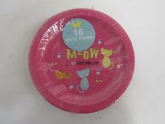 35-Packs of Kitty Paper Plates ( 16-Plates Per Pack ) - Unused & Packaged.