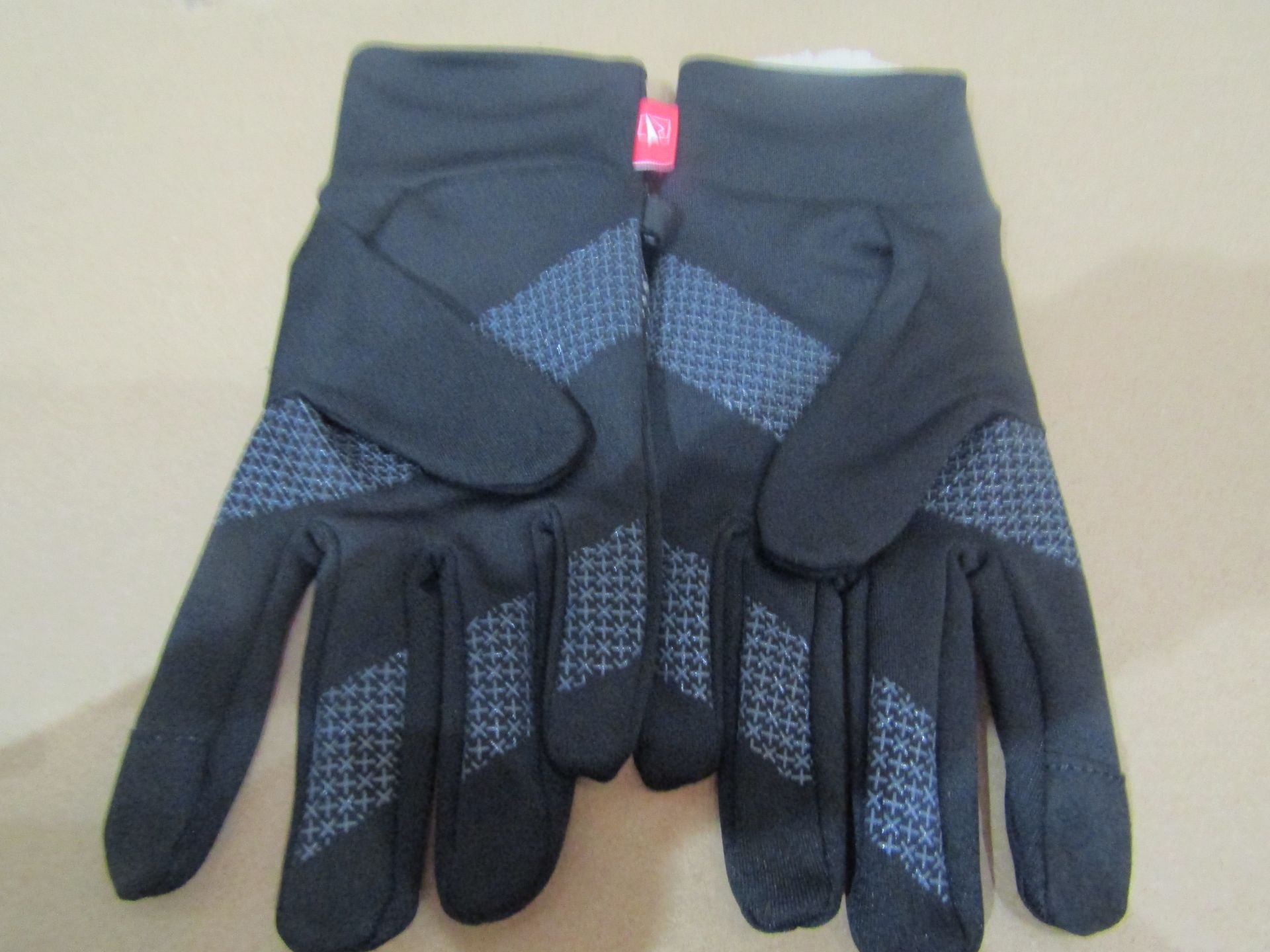 5 X Pairs of Unisex Sport/Winter Gloves Size M new & Packaged