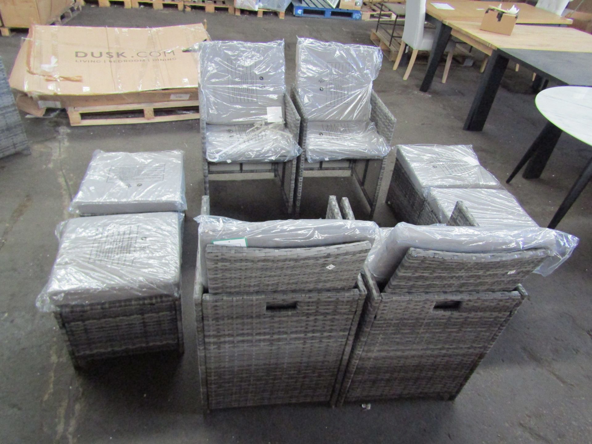 2 x Furniture Online Ex-Retail Customer Returns Mixed Lot - Total RRP est. 866 About the Product(