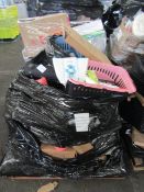 Pallet of Unmanifested raw online customer returns, typically includes homeware's, kitchen, garden