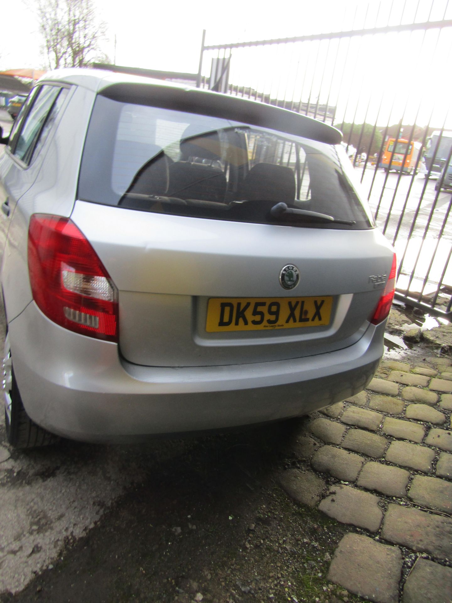 Skoda Fabia 1.2i HTP60, 124,322 miles (unchecked), MOT until 4th October 2024, V5 present, has - Image 3 of 9